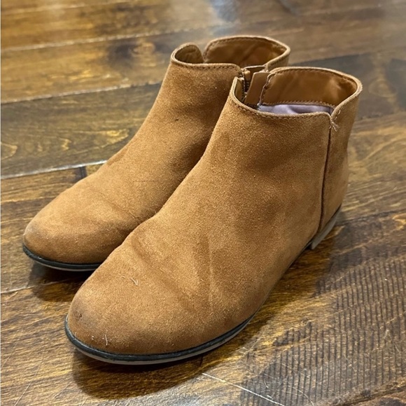 Girls Brown Booties - Picture 2 of 3